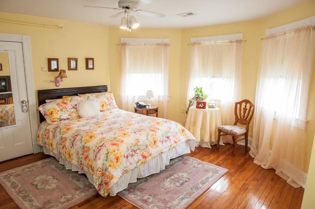 Cedars & Beeches Bed & Breakfast Лонг Бранч Стая снимка