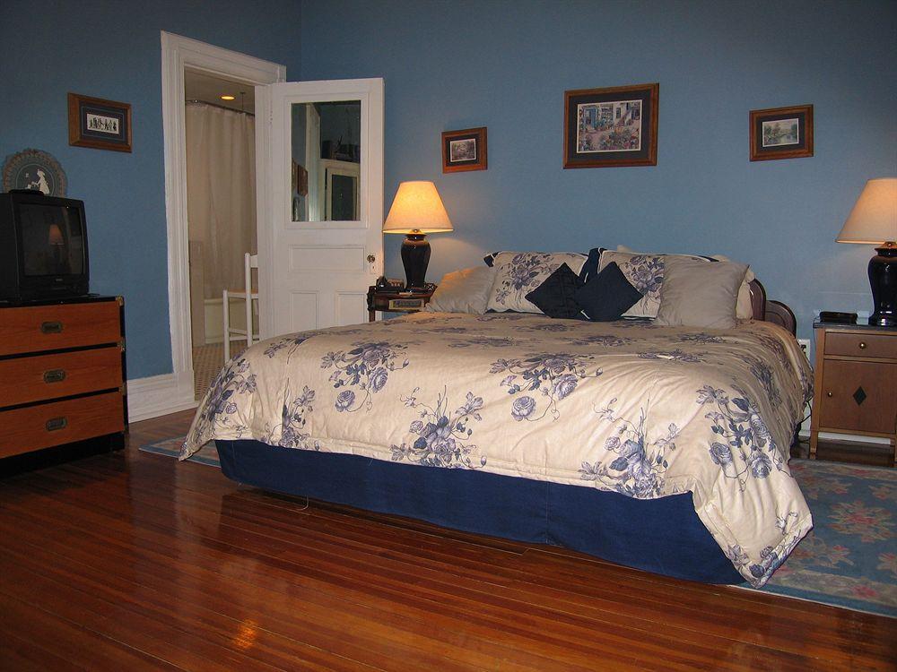Cedars & Beeches Bed & Breakfast Лонг Бранч Екстериор снимка