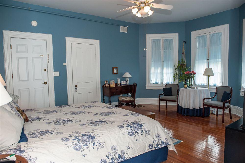 Cedars & Beeches Bed & Breakfast Лонг Бранч Екстериор снимка