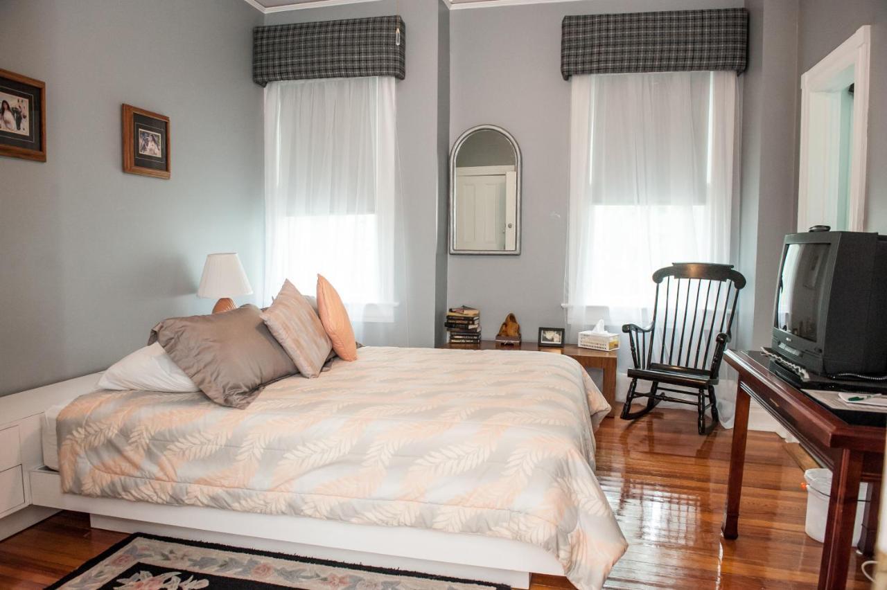 Cedars & Beeches Bed & Breakfast Лонг Бранч Екстериор снимка
